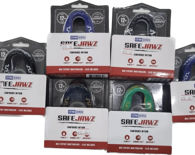 Proamboxinguk Safejawz Extro Series boxing gumshield with custom mouthguard for secure fit and protection during boxing matches.
